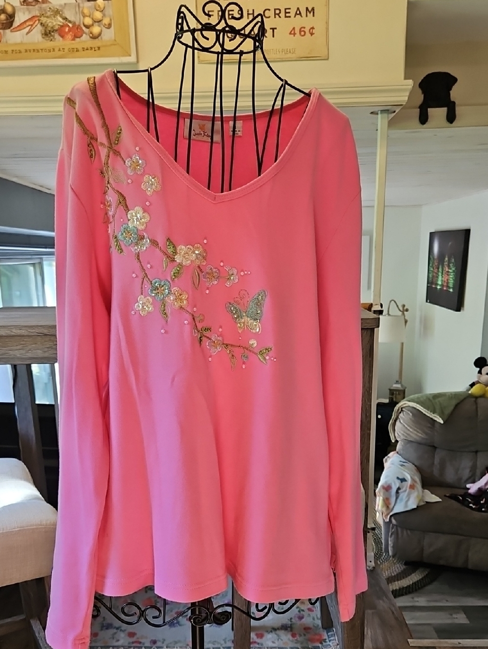 👚Quacker Factory Pink V-Neck Sweatshirt with Gold Floral & Butterfly Embroidery